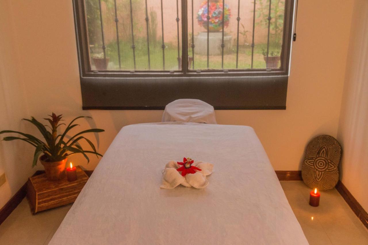 Luna Inn B&B Ciudad Cariari Екстер'єр фото