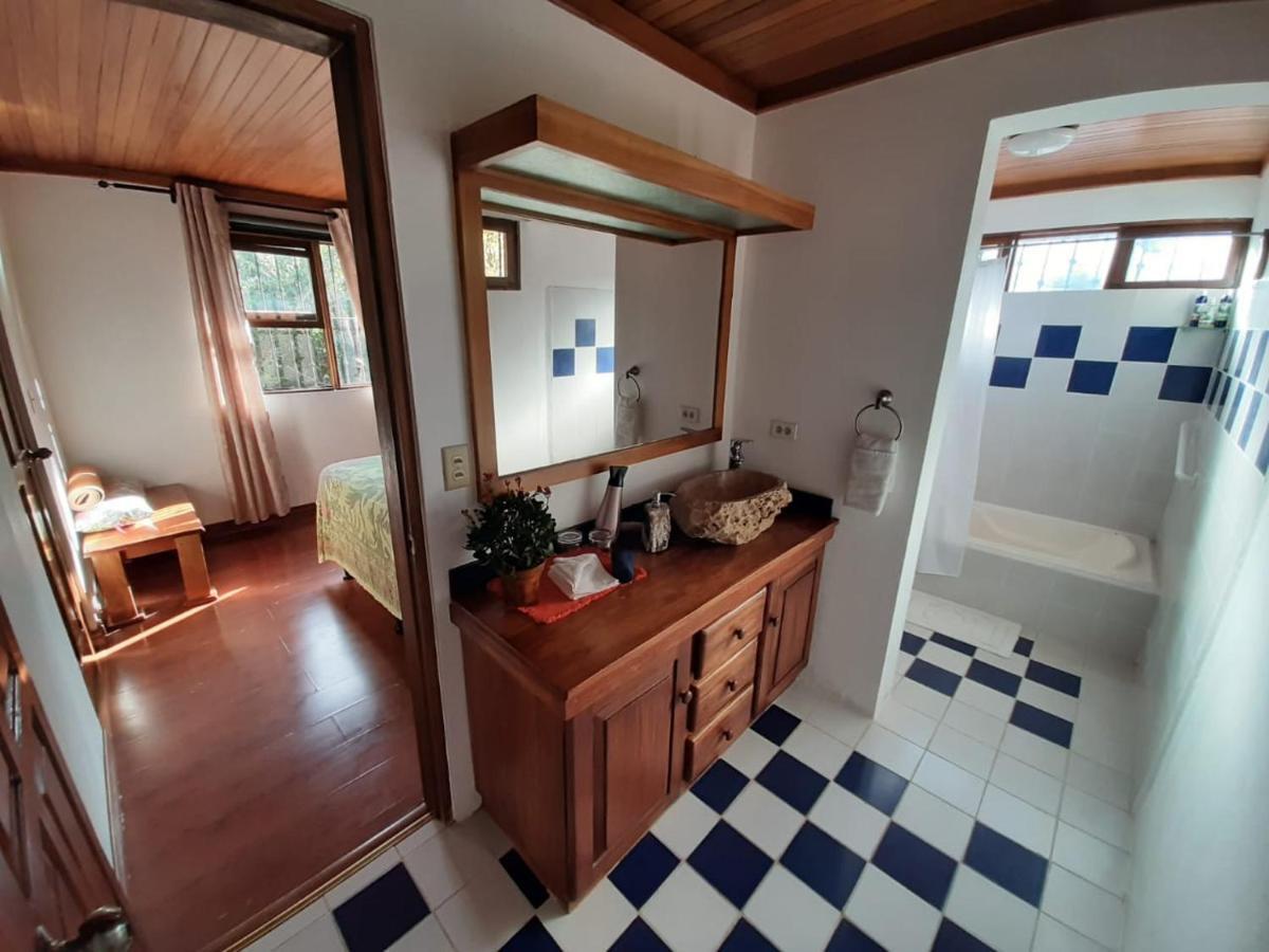 Luna Inn B&B Ciudad Cariari Екстер'єр фото